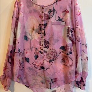 Chic Floral Button-Down Blouse